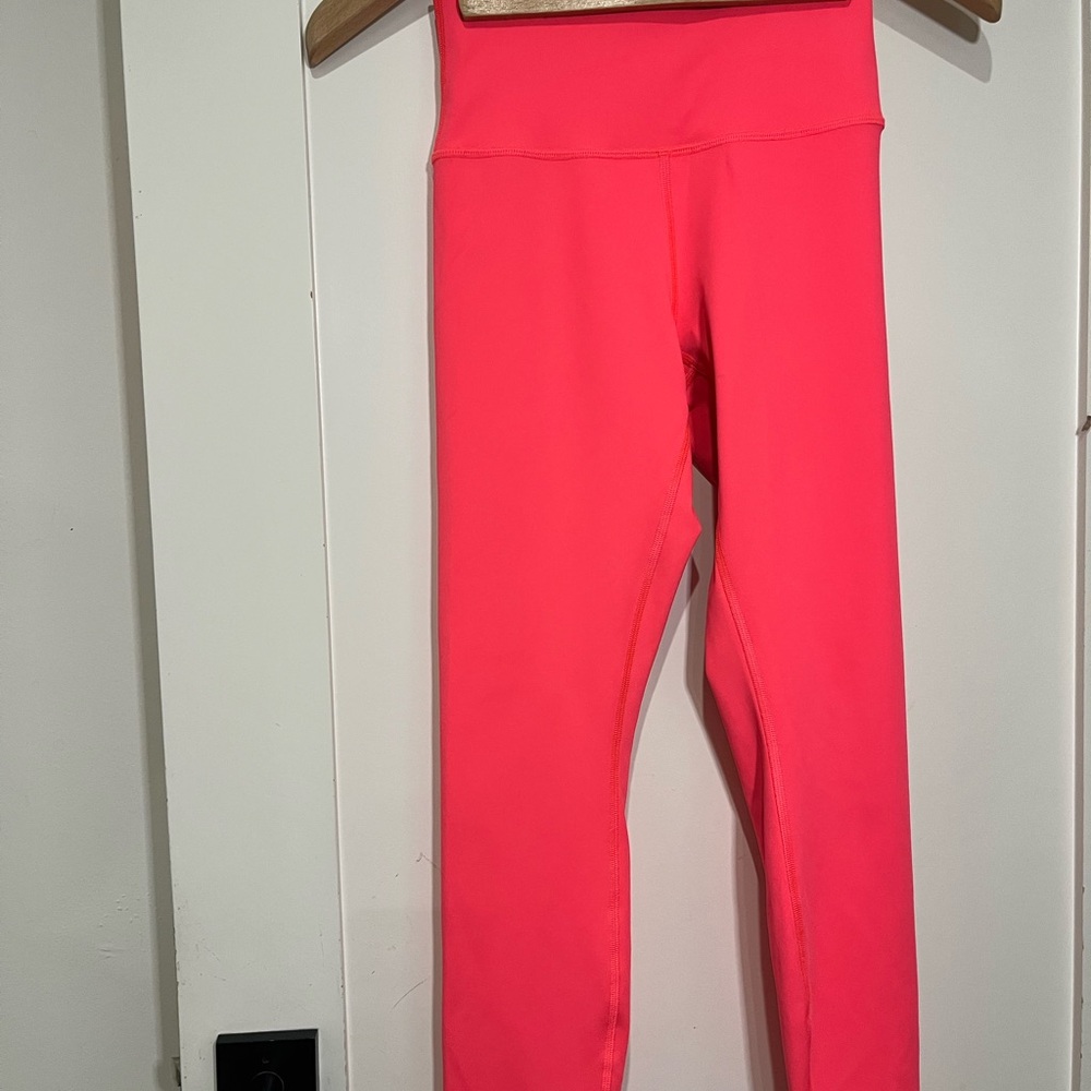 Alo Pink Lava Airlift Leggings 7/8 24.5 Inch inseam Size Small